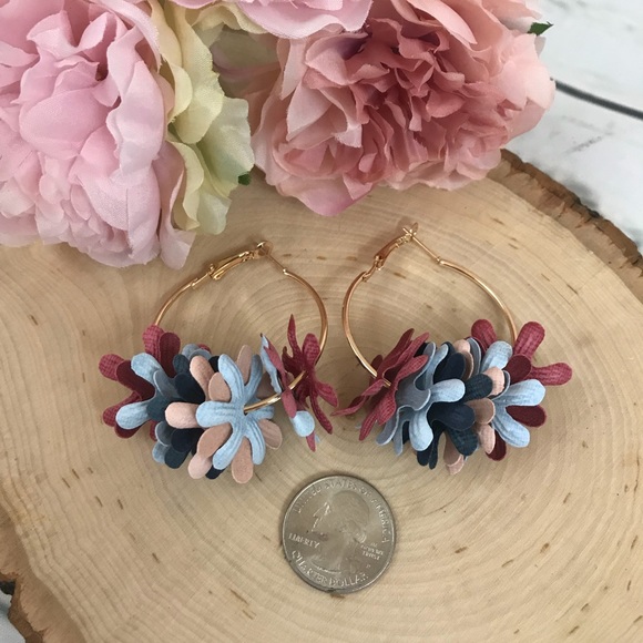 Boho Spring Flower Petal Gold Hoop Earrings - Picture 4 of 6